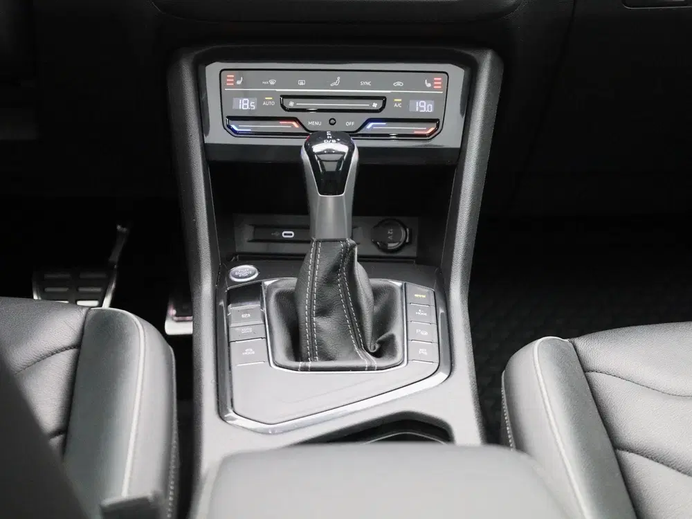 Volkswagen Tiguan 1.4 eHybrid DSG R-Line uit 2022, foto 10