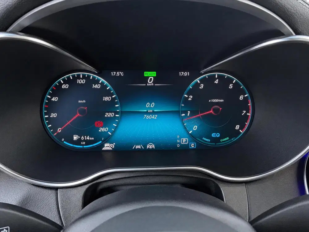 Mercedes-Benz GLC 200 Business Solution uit 2020, foto 10