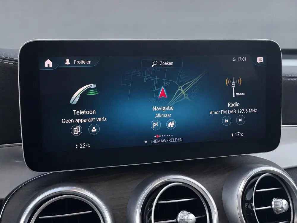 Mercedes-Benz GLC 200 Business Solution uit 2020, foto 14