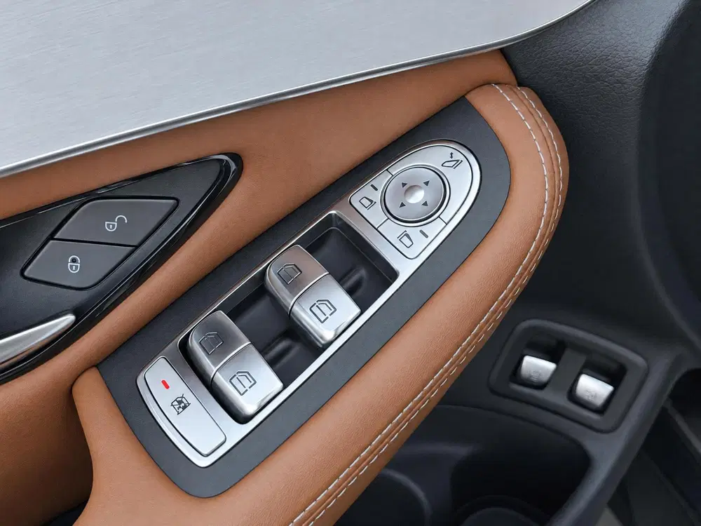 Mercedes-Benz GLC 200 Business Solution uit 2020, foto 15