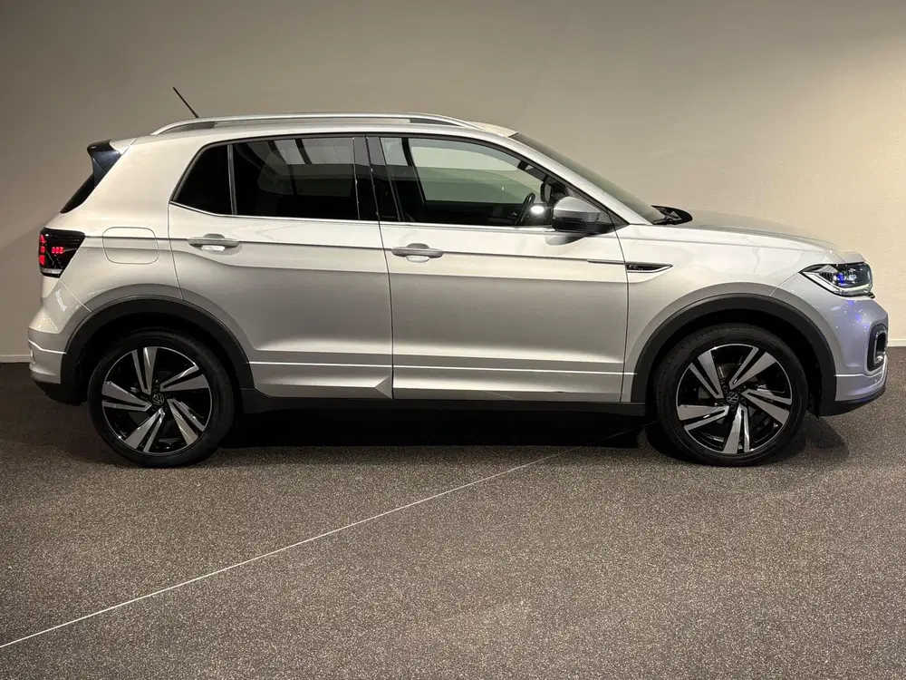 Volkswagen T-Cross 1.0 TSI R-Line uit 2022, foto 11