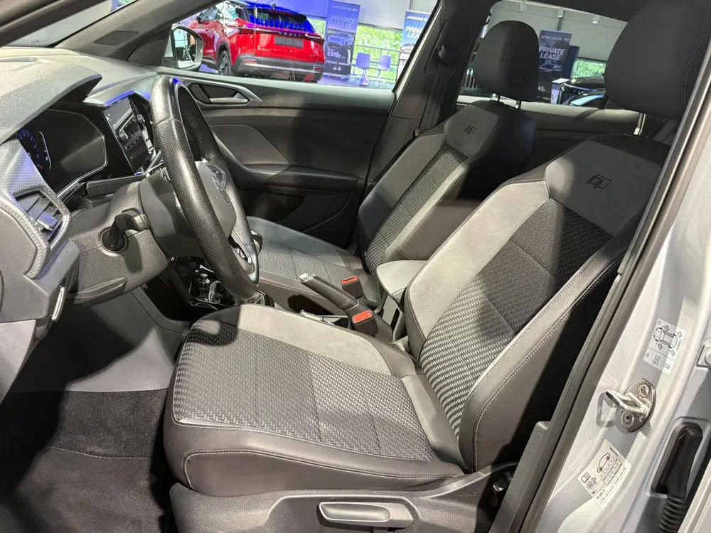 Volkswagen T-Cross 1.0 TSI R-Line uit 2022, foto 5