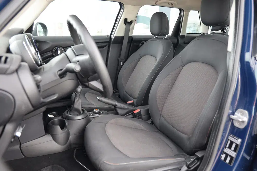 Mini Cooper 1.5 Cooper uit 2019, foto 5