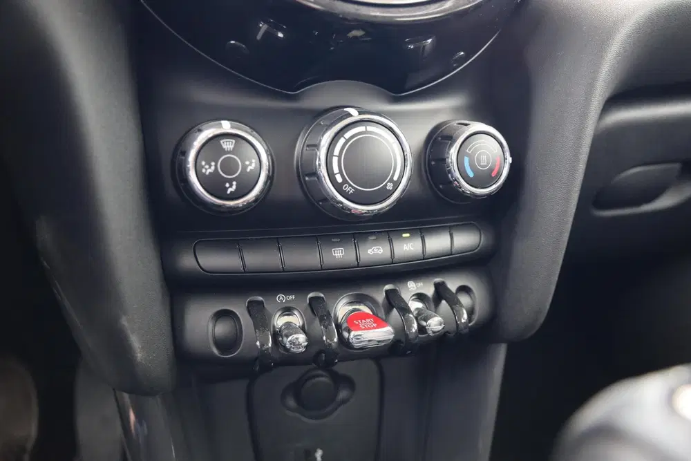 Mini Cooper 1.5 Cooper uit 2019, foto 9