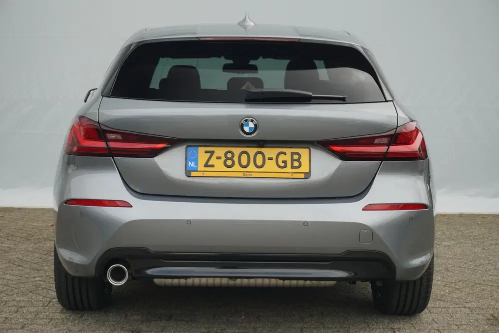 BMW 1-serie 118i uit 2024, foto 5