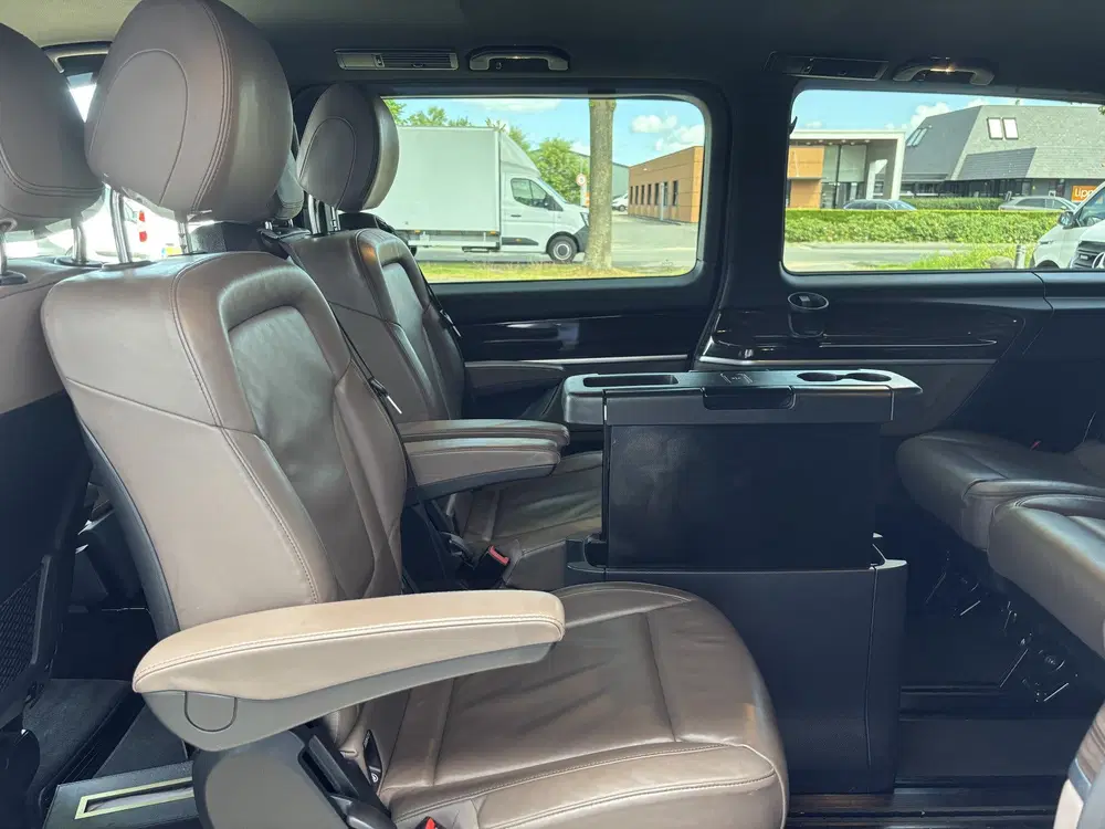 Mercedes-Benz V-Klasse 250d Extra Lang Avantgarde Edition uit 2023, foto 6