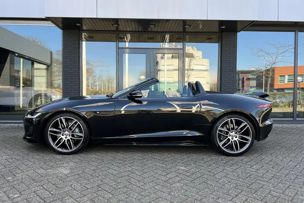 Jaguar F-Type P300 RWD I R-Dynamic I Dealer ond. I uit 2021, foto 10