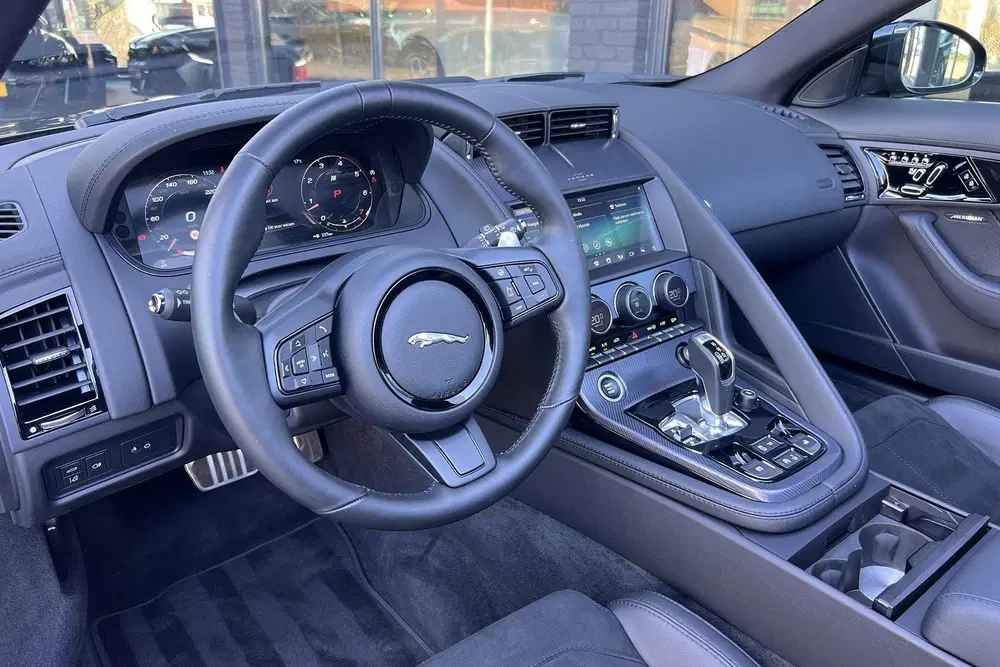 Jaguar F-Type P300 RWD I R-Dynamic I Dealer ond. I uit 2021, foto 5