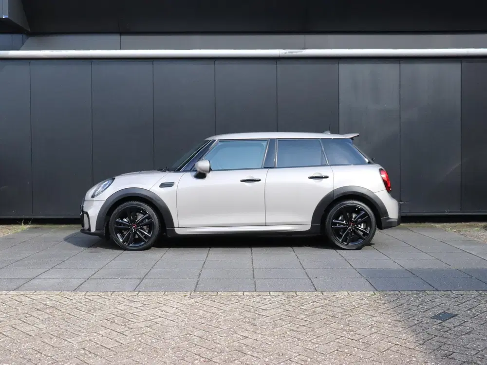 Mini Cooper 1.5 Cooper MINI Yours LEDER uit 2021, foto 2