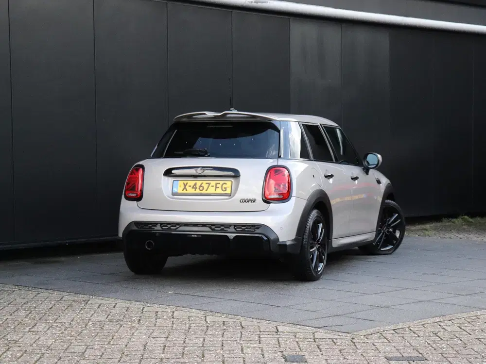 Mini Cooper 1.5 Cooper MINI Yours LEDER uit 2021, foto 3