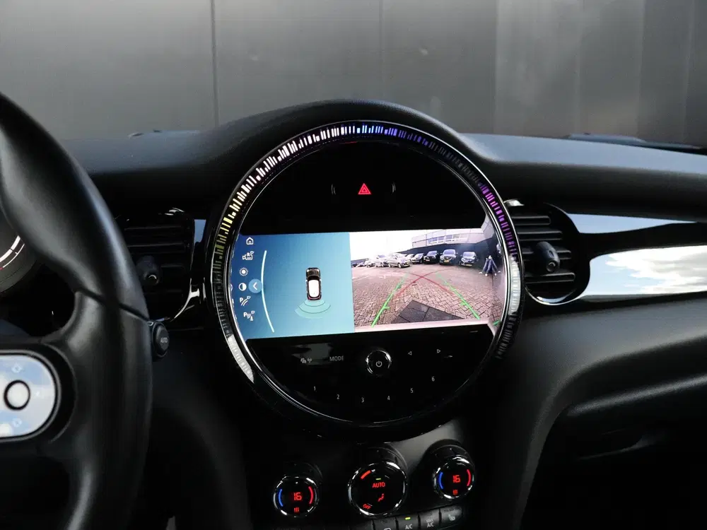Mini Cooper 1.5 Cooper MINI Yours LEDER uit 2021, foto 9