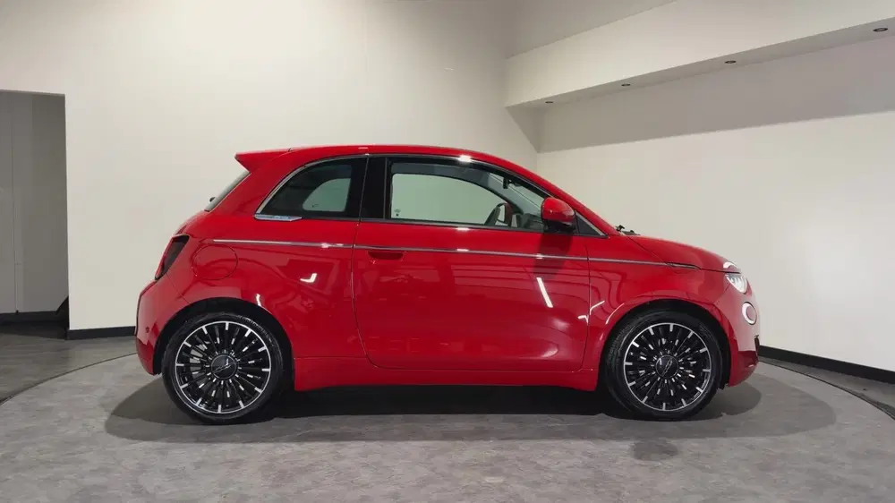 Fiat 500 La Prima 42 kWh uit 2024, foto 2