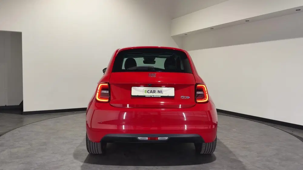 Fiat 500 La Prima 42 kWh uit 2024, foto 4
