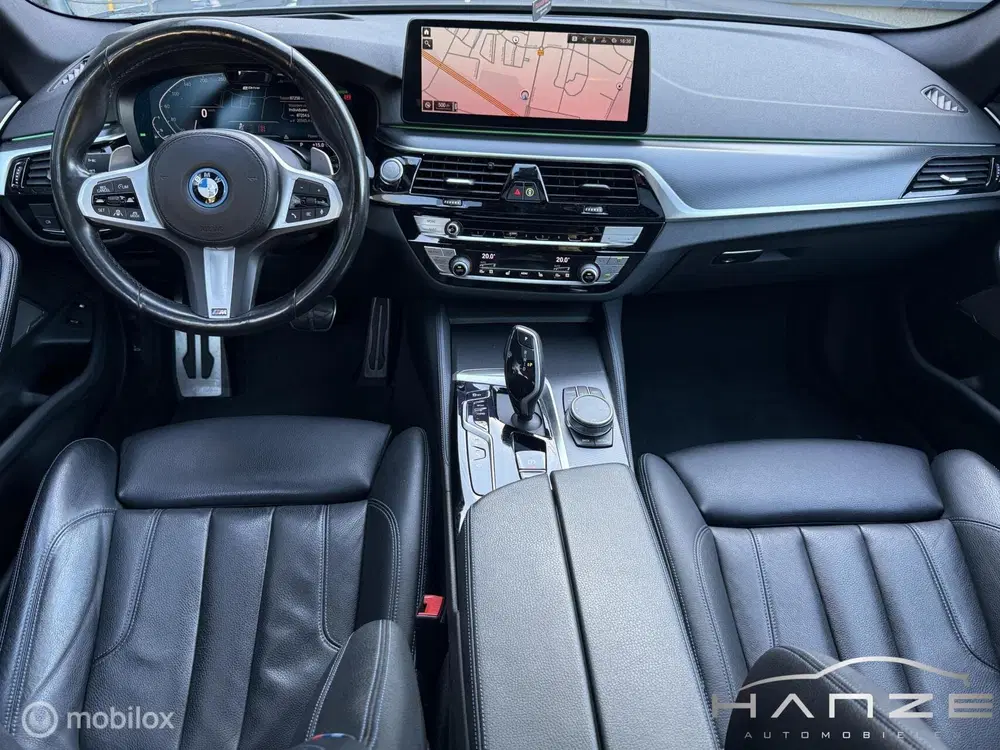 BMW 5-serie 545e xDrive uit 2021, foto 2