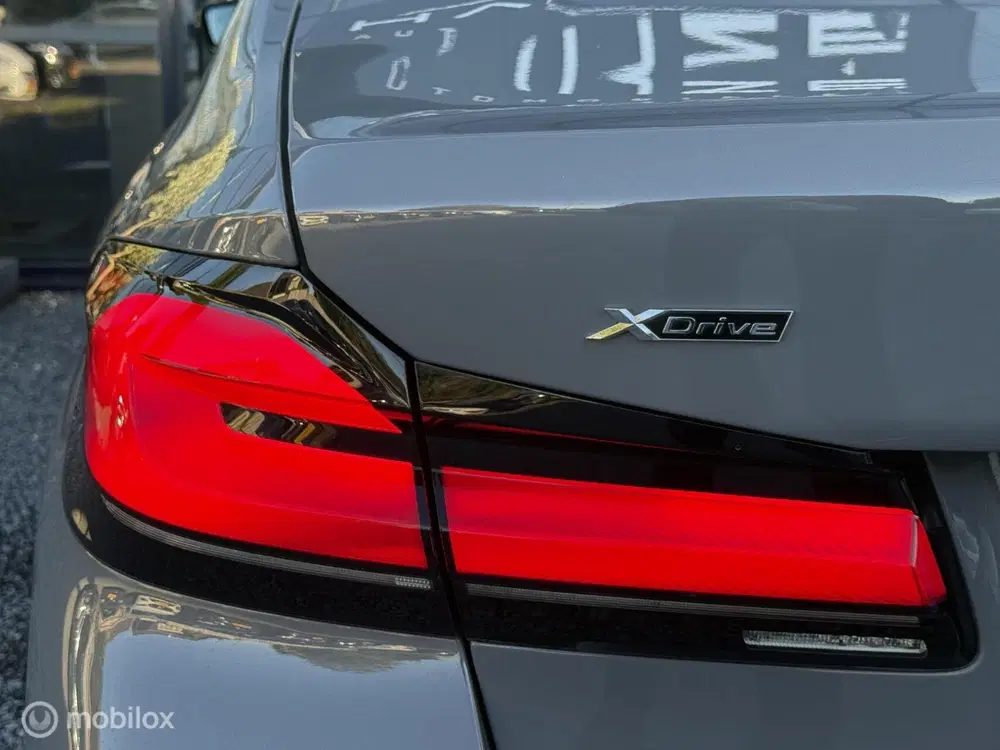 BMW 5-serie 545e xDrive uit 2021, foto 8