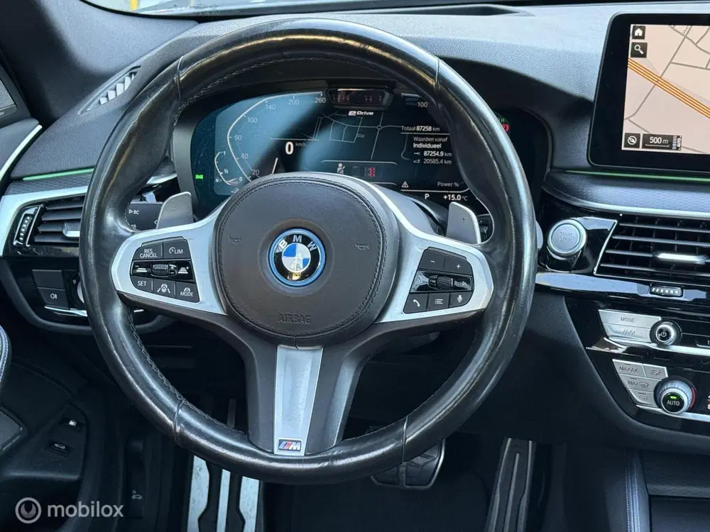 BMW 5-serie 545e xDrive uit 2021, foto 9