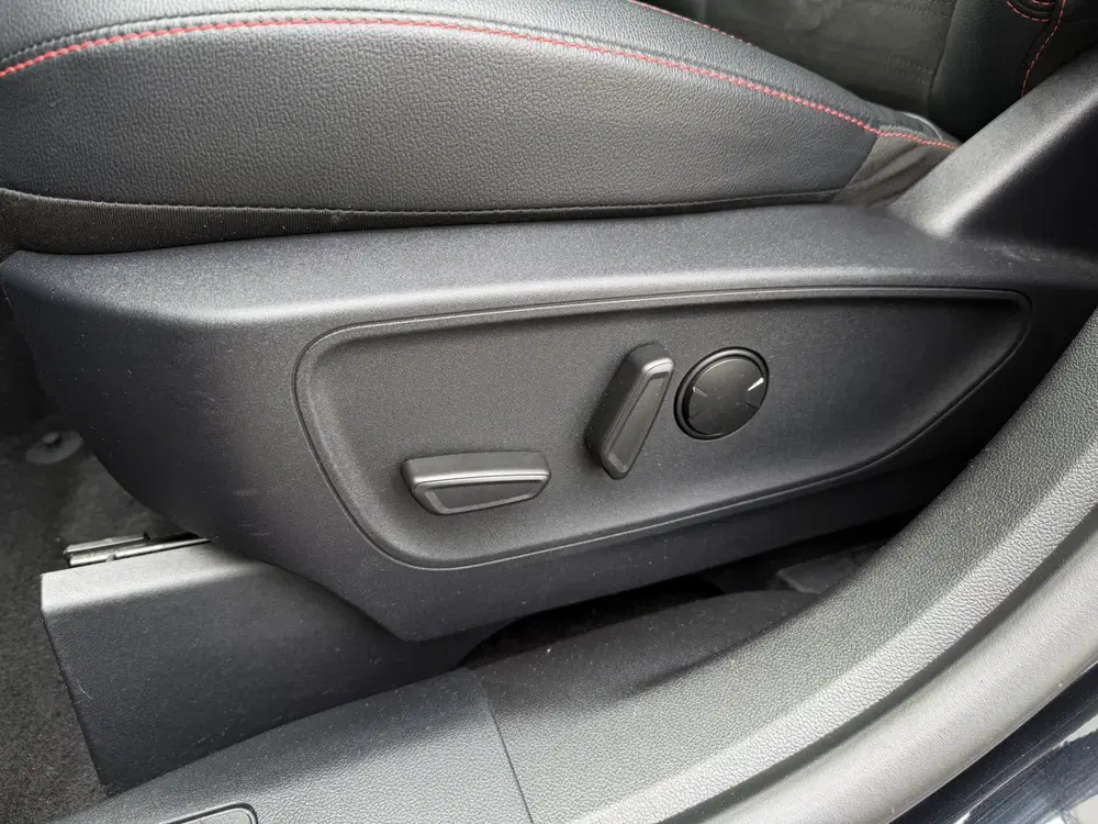 Ford Kuga 2.5 PHEV ST-Line X uit 2023, foto 10