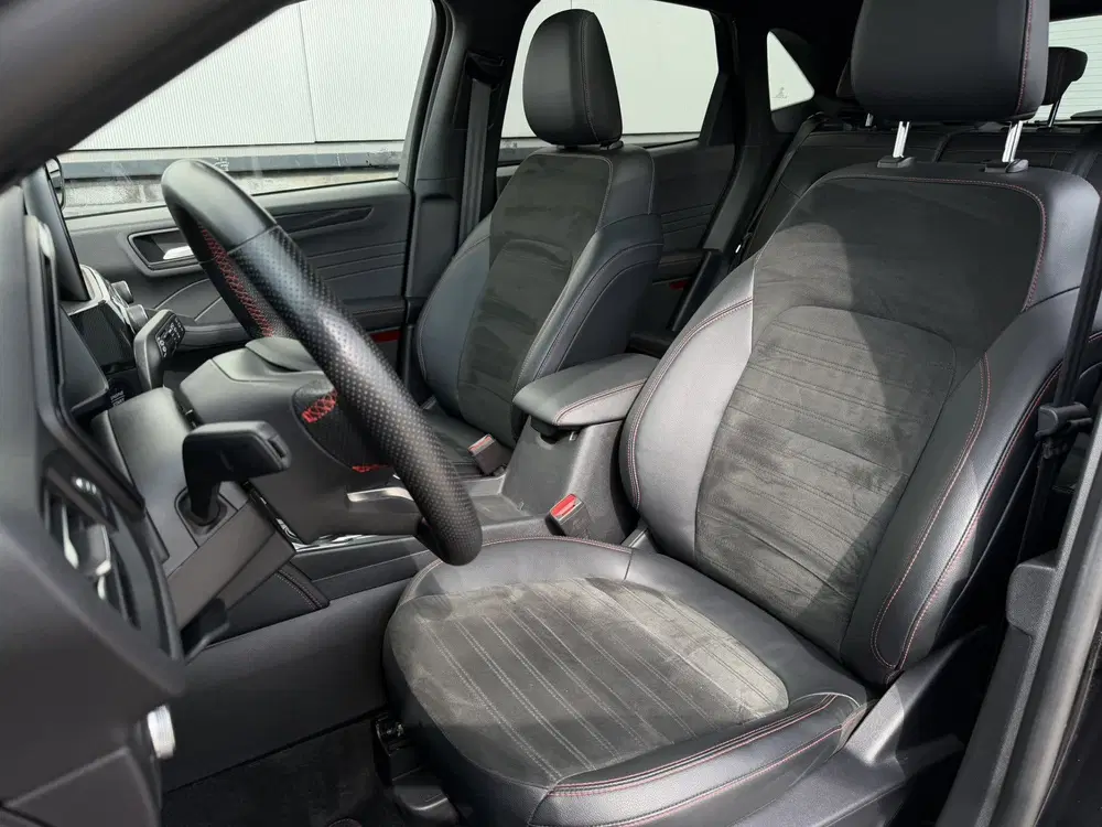 Ford Kuga 2.5 PHEV ST-Line X uit 2023, foto 4