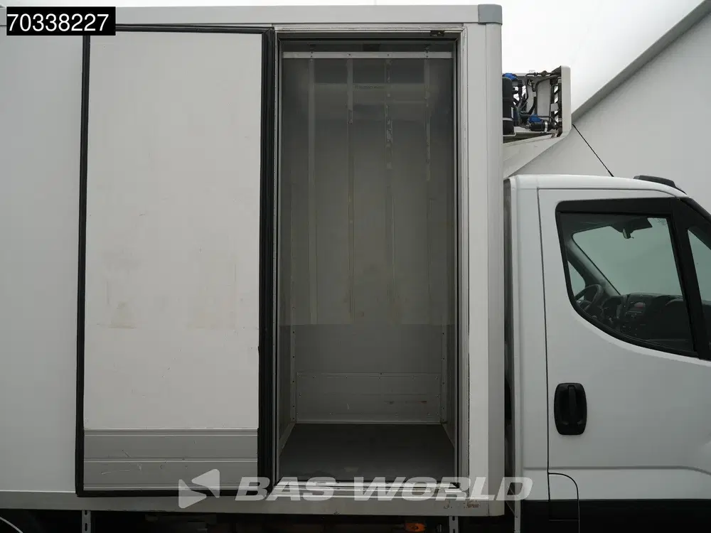 Iveco Daily Koelwagen MultiTemp Thermo King V-500-MAX uit 2021, foto 10