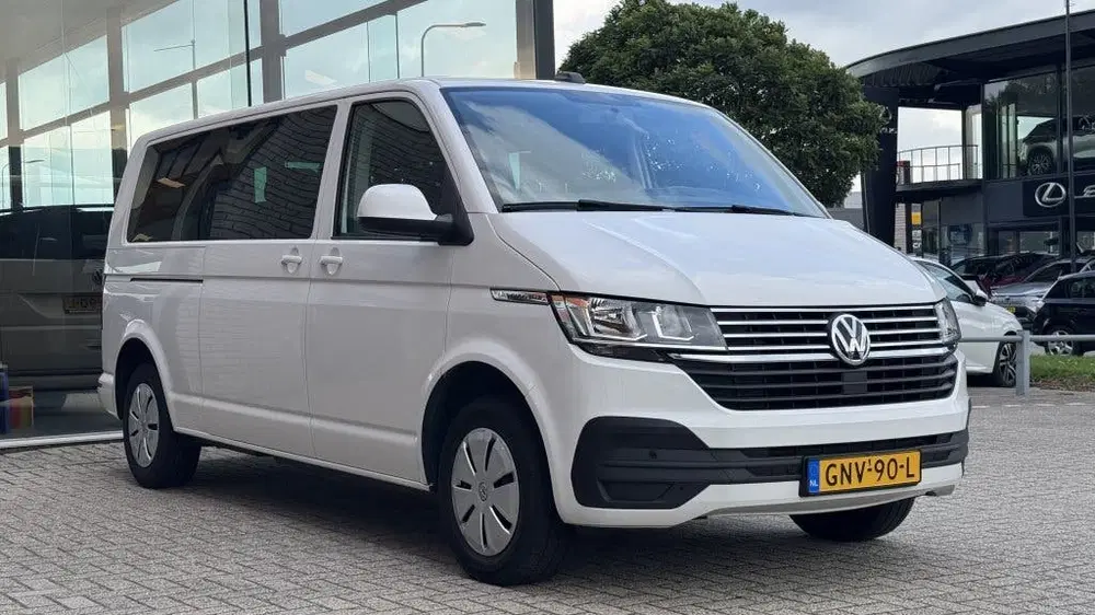 Volkswagen Transporter 2.0 TDI L2H1 4Motion uit 2021, foto 3