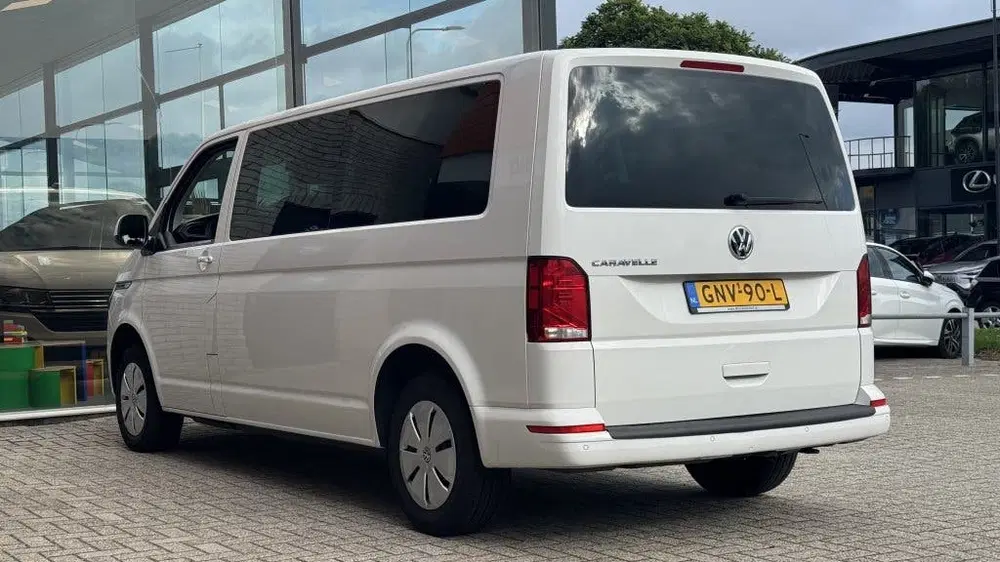 Volkswagen Transporter 2.0 TDI L2H1 4Motion uit 2021, foto 4
