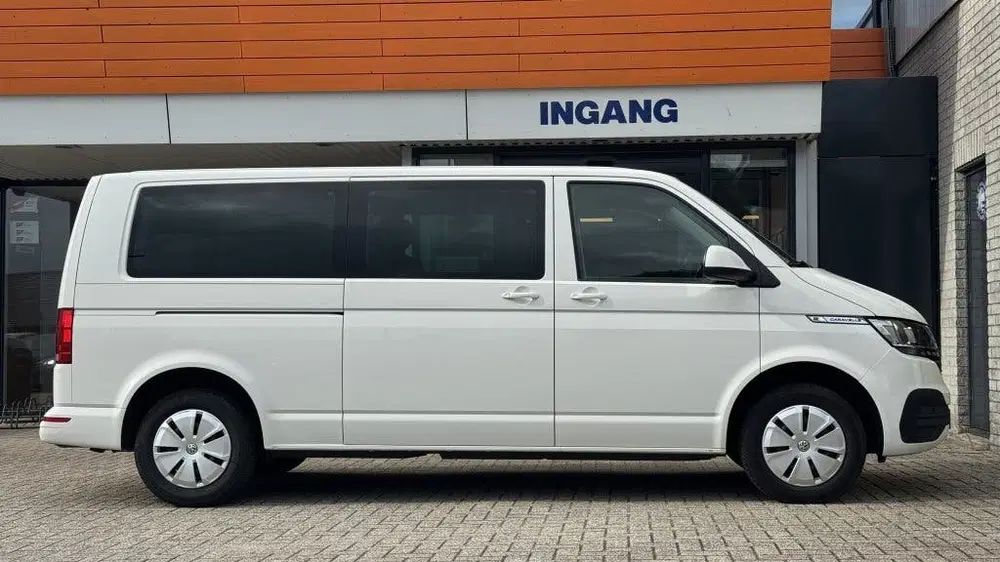 Volkswagen Transporter 2.0 TDI L2H1 4Motion uit 2021, foto 6
