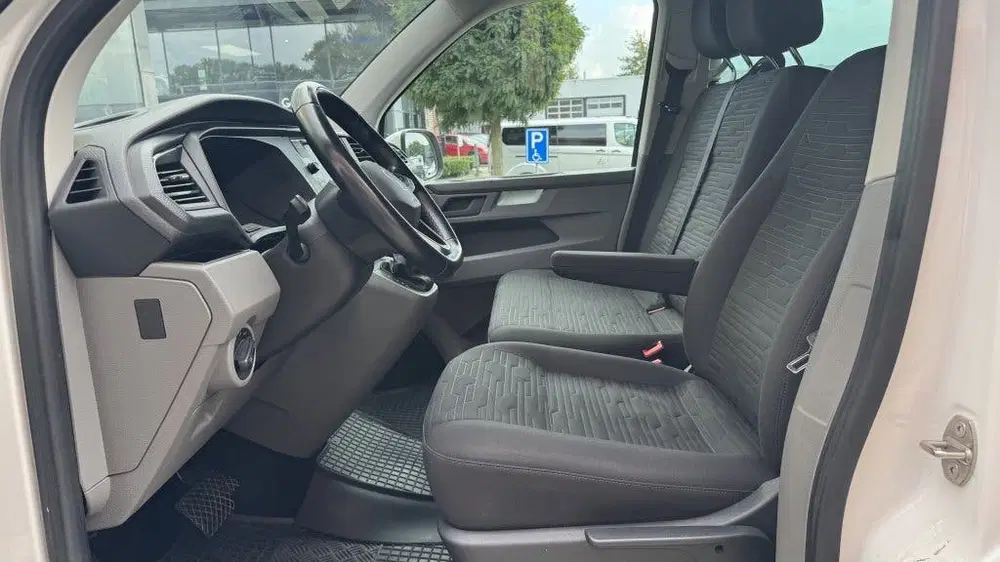 Volkswagen Transporter 2.0 TDI L2H1 4Motion uit 2021, foto 8