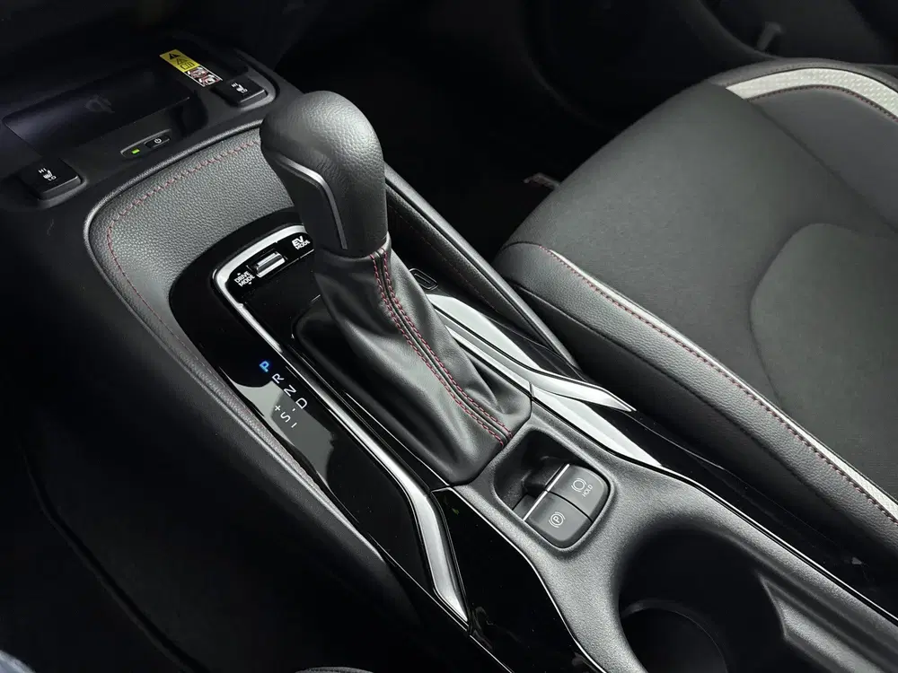 Toyota Corolla Hybrid 200 GR Sport Limited uit 2024, foto 15
