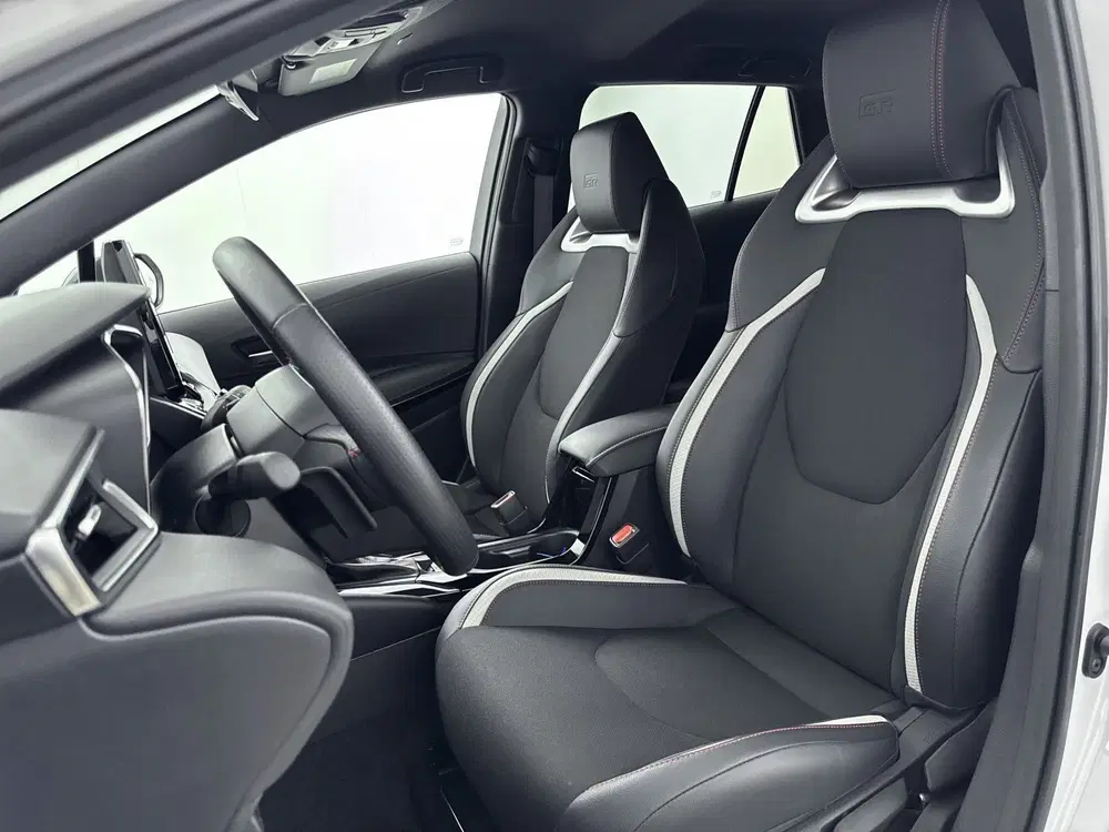 Toyota Corolla Hybrid 200 GR Sport Limited uit 2024, foto 4