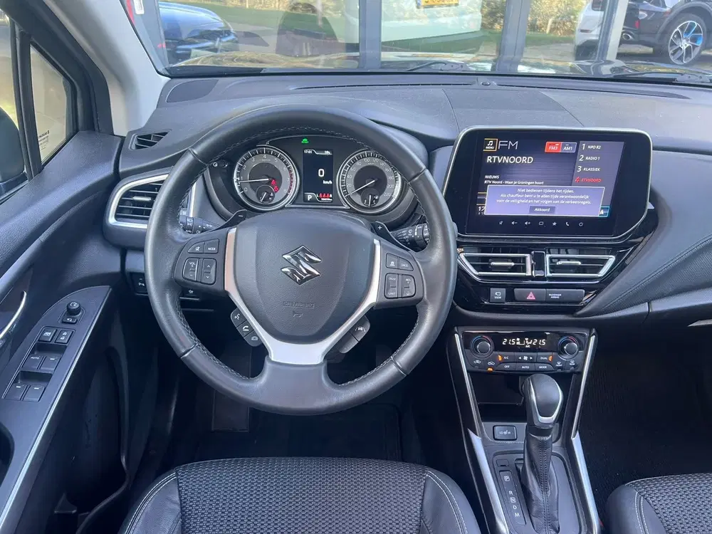 Suzuki S-Cross 1.5 Hybrid Style uit 2023, foto 6