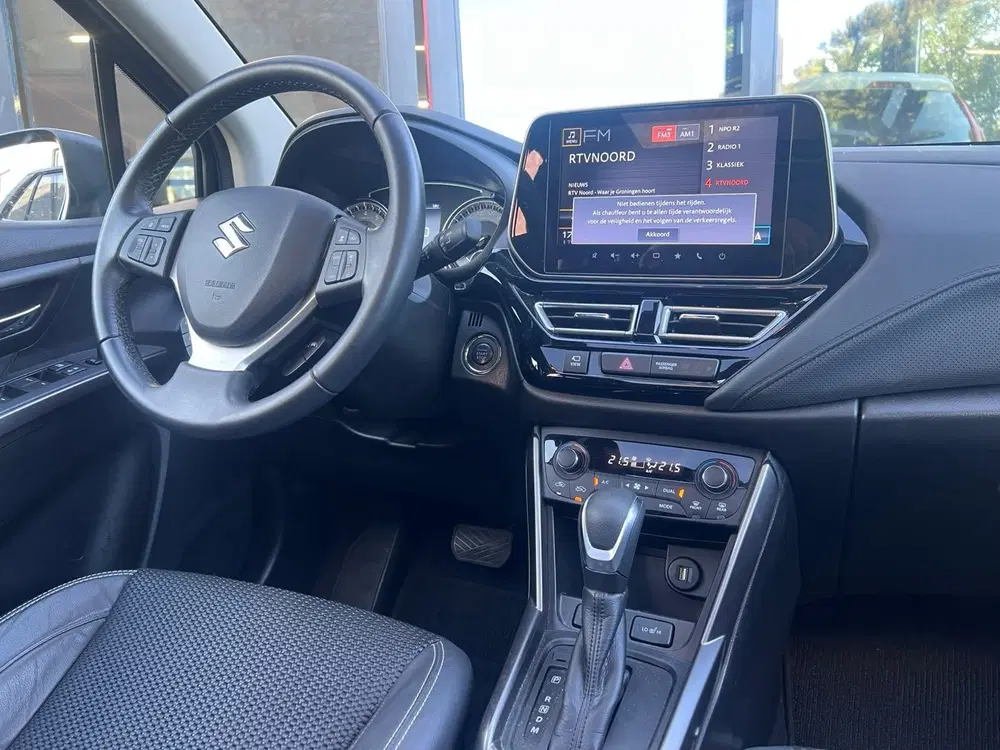 Suzuki S-Cross 1.5 Hybrid Style uit 2023, foto 7
