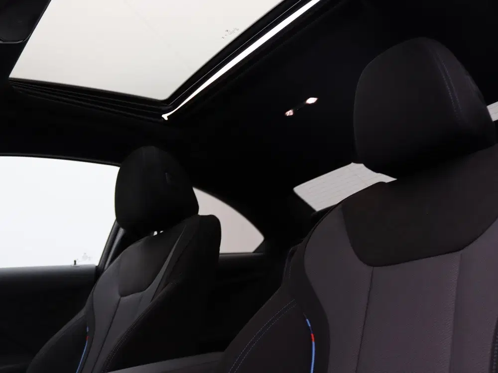 BMW 2-serie 2 Serie Coupé 220i High Executive uit 2026, foto 12