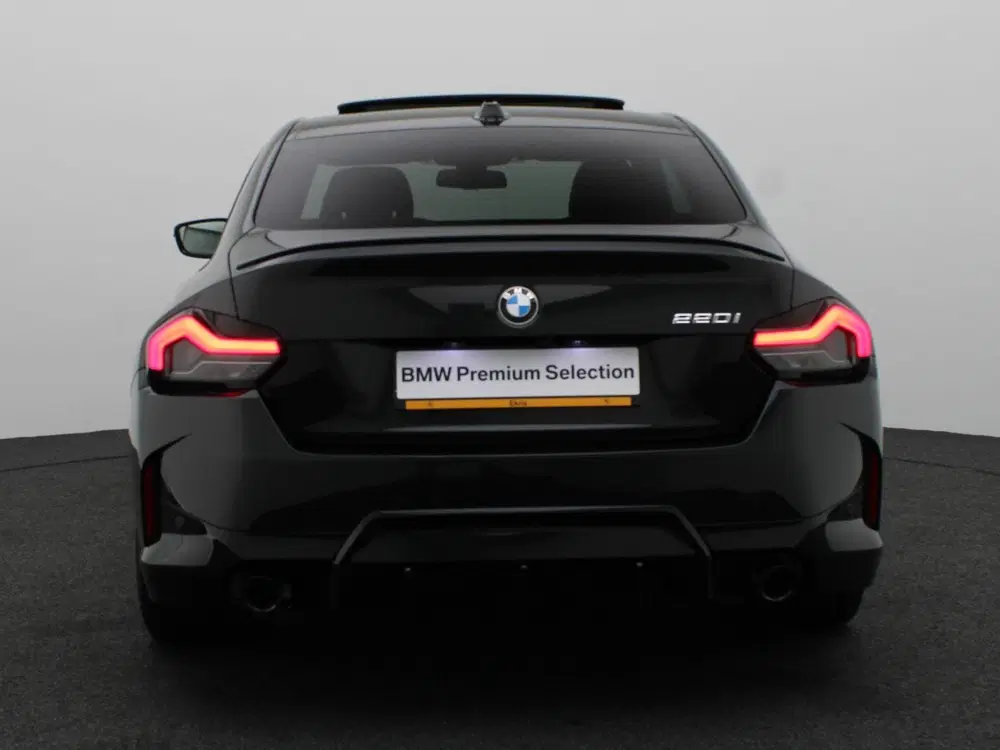 BMW 2-serie 2 Serie Coupé 220i High Executive uit 2026, foto 5