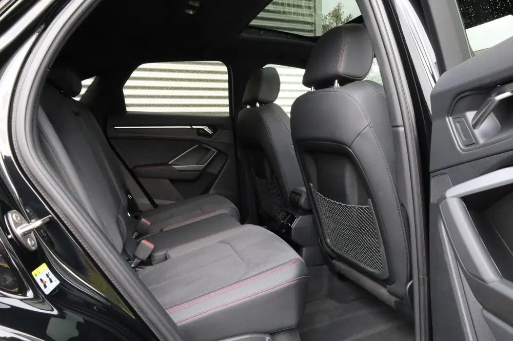 Audi Q3 35 TFSI Pano l Trekhaak l Sonos l Rode sti uit 2025, foto 11