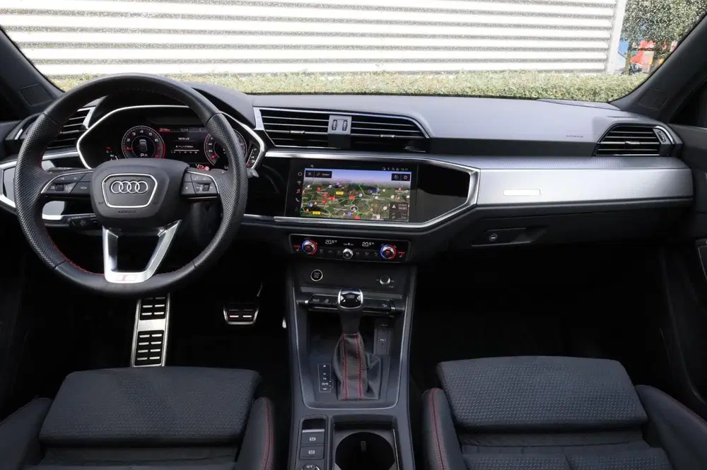 Audi Q3 35 TFSI Pano l Trekhaak l Sonos l Rode sti uit 2025, foto 14