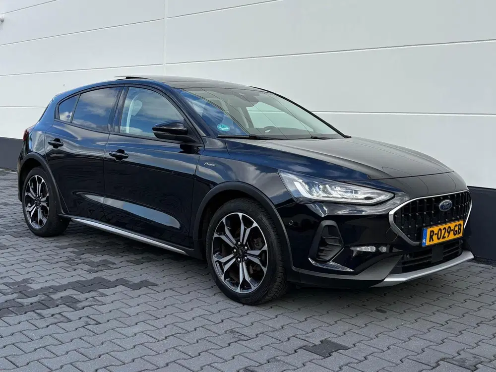 Ford Focus 1.0 EcoBoost 125pk Hybrid Active Vignale uit 2022, foto 10