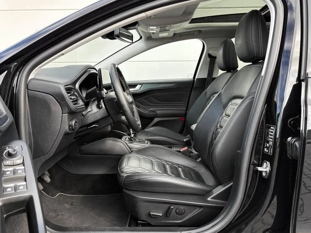 Ford Focus 1.0 EcoBoost 125pk Hybrid Active Vignale uit 2022, foto 6