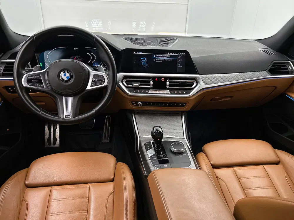 BMW 3-serie 330e High Executive M Sport uit 2019, foto 15