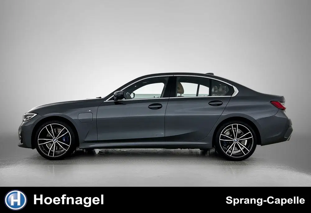 BMW 3-serie 330e High Executive M Sport uit 2019, foto 3