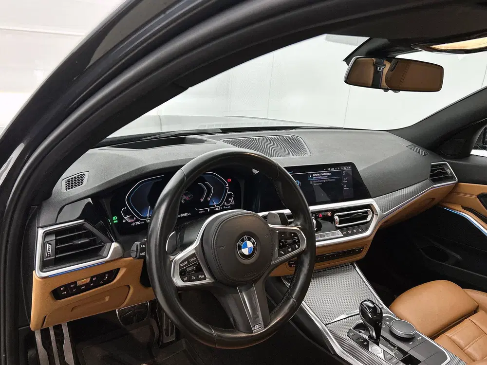 BMW 3-serie 330e High Executive M Sport uit 2019, foto 6
