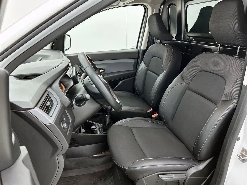 Renault Express 1.3 TCe 100 Comfort uit 2023, foto 5