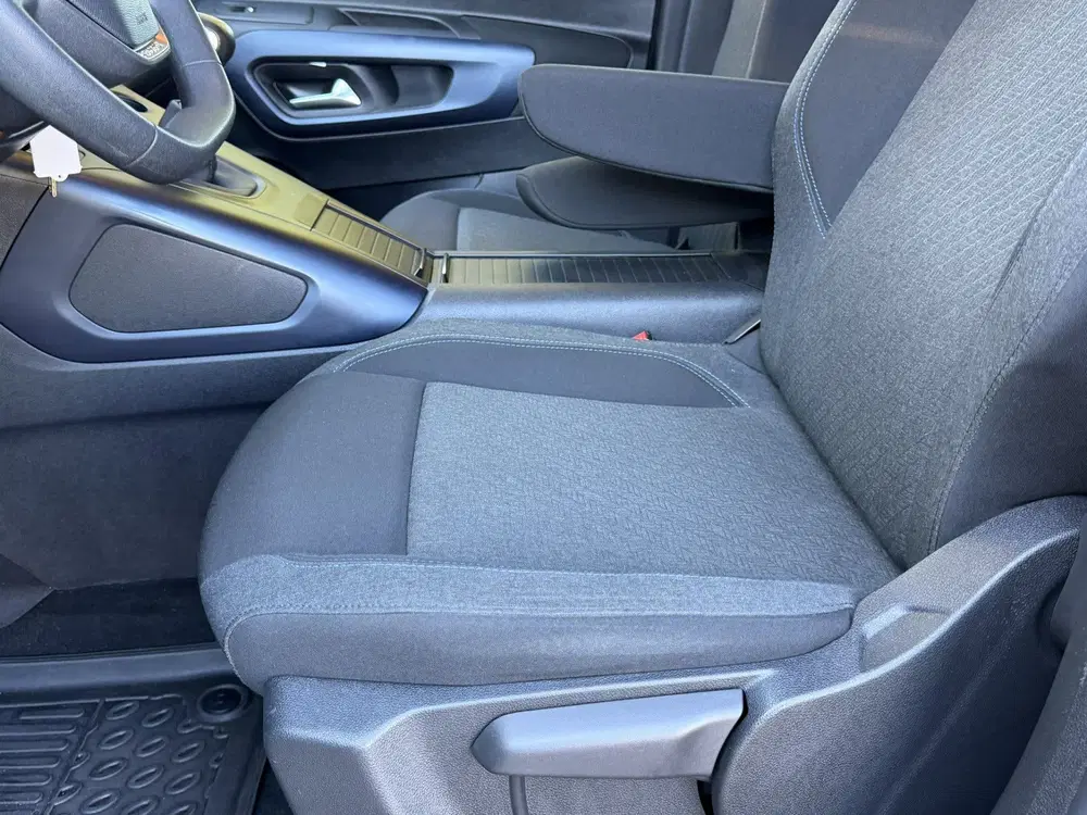 Peugeot Rifter 1.2 Benzine 110 Pk Allure * Navigatie * Tr uit 2019, foto 11