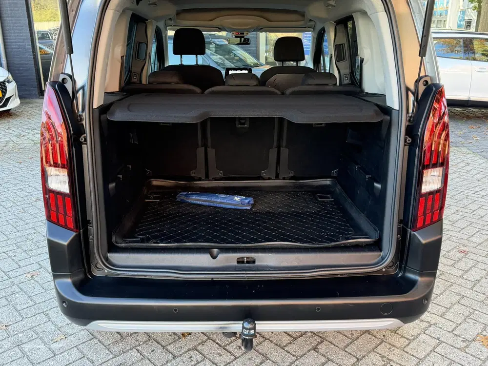 Peugeot Rifter 1.2 Benzine 110 Pk Allure * Navigatie * Tr uit 2019, foto 13