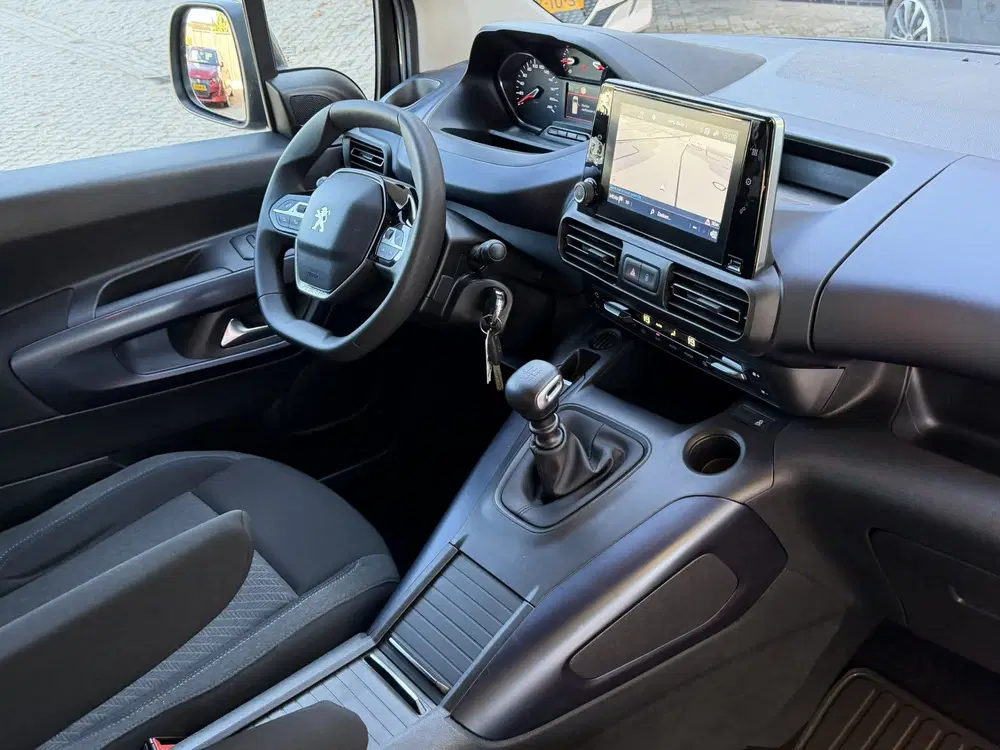 Peugeot Rifter 1.2 Benzine 110 Pk Allure * Navigatie * Tr uit 2019, foto 14