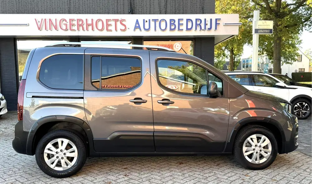 Peugeot Rifter 1.2 Benzine 110 Pk Allure * Navigatie * Tr uit 2019, foto 5
