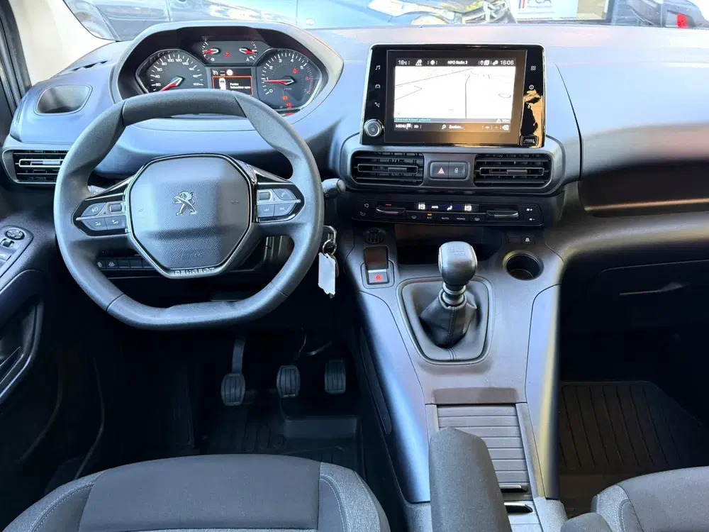 Peugeot Rifter 1.2 Benzine 110 Pk Allure * Navigatie * Tr uit 2019, foto 8