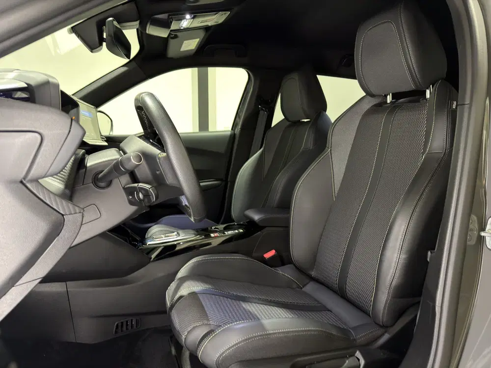 Peugeot 2008 EV GT 50 kWh uit 2025, foto 13