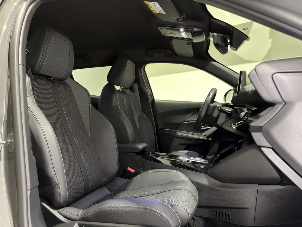 Peugeot 2008 EV GT 50 kWh uit 2025, foto 14