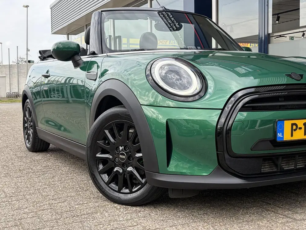 Mini Cabrio 1.5 Cooper Classic uit 2022, foto 10