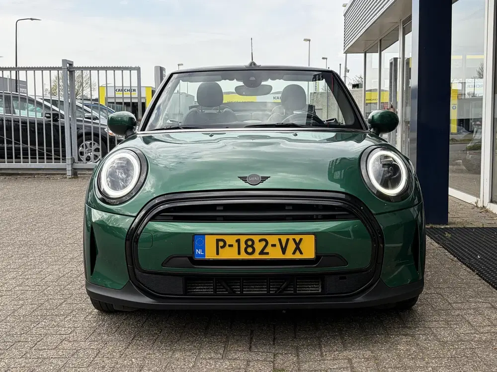 Mini Cabrio 1.5 Cooper Classic uit 2022, foto 5
